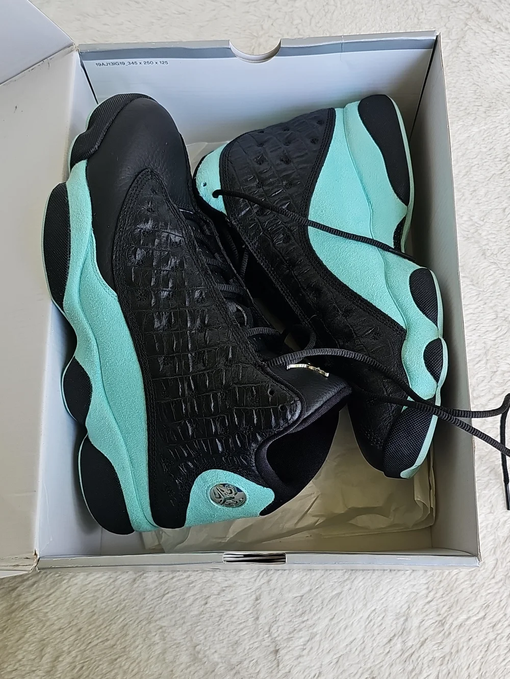 Jordan 13 Retro Island Green / Black Leather / Suede Size 9.5M